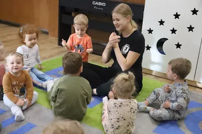 ŻŁOBEK POZWALAMY DZIECIOM